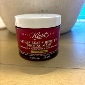 Kiehl’s Ginger Leaf & Hibiscus Firming Mask